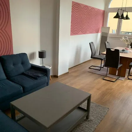 Apartment Grosse Gemuetliche In *